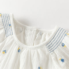 Dave&Bella Summer Toddler Girls Cute Beige Flutter Sleeve Top Jean Shorts Outfit Sets