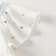 Dave&Bella Summer Toddler Girls Cute Beige Flutter Sleeve Top Jean Shorts Outfit Sets