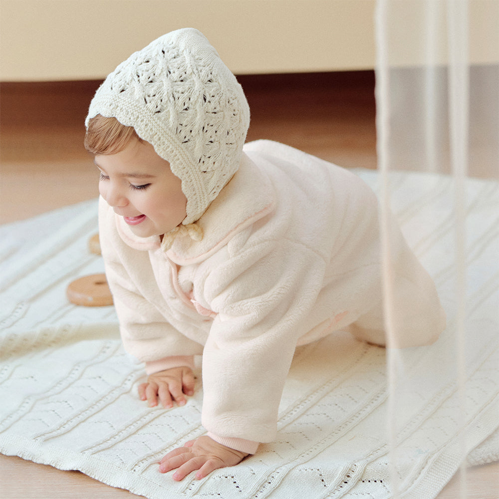 Dave&Bella Baby Girls Adorable Beige Doll Collar Soft Warm One-pieces Romper